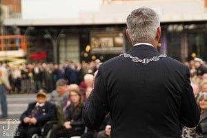 burgemeester dodenherdenking Dronten 2015